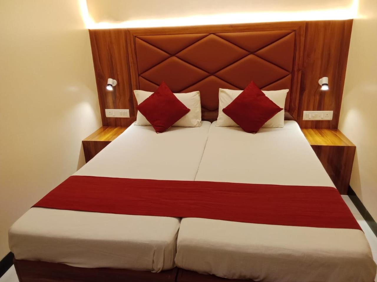 Saigal Guest House Mumbai Exterior photo