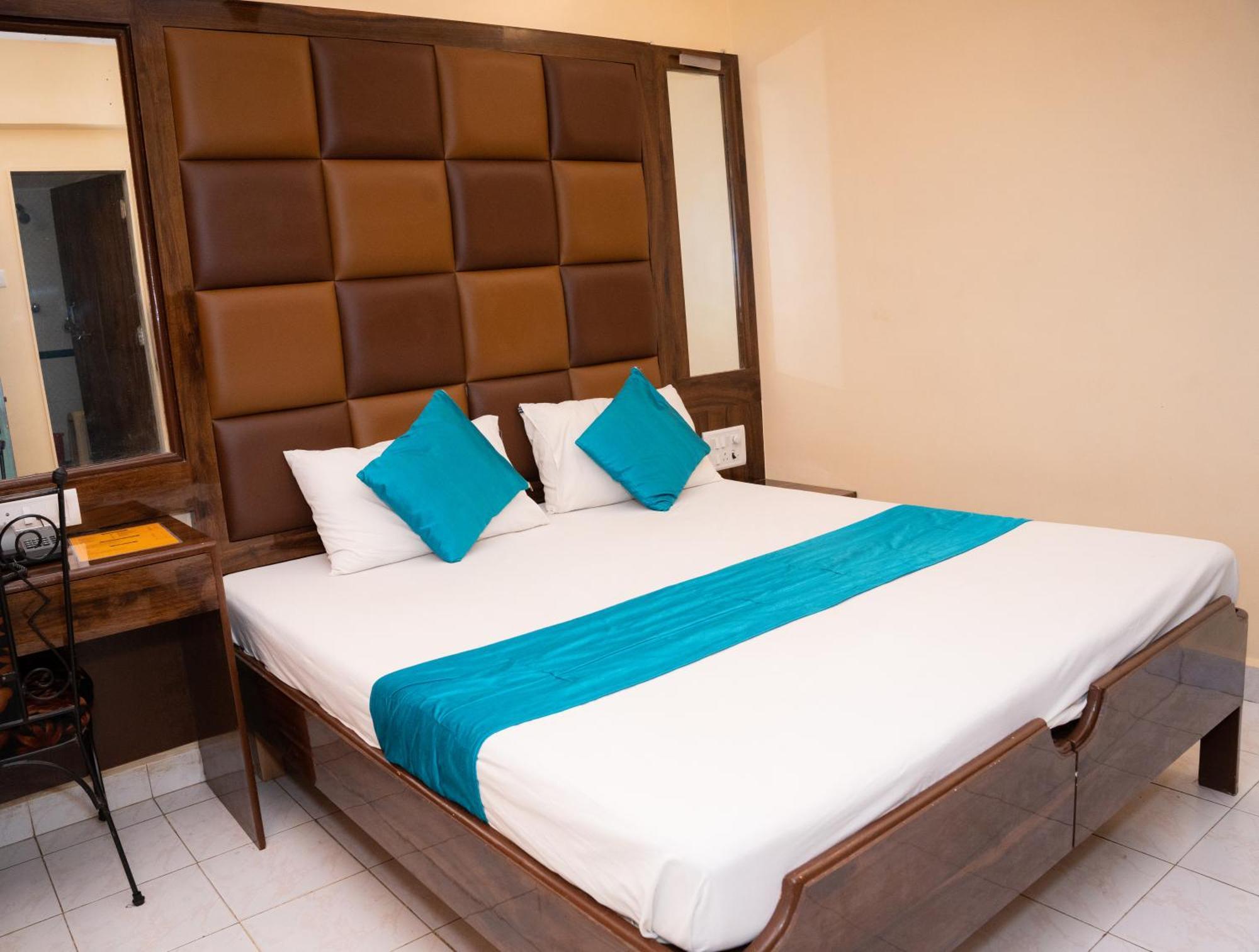 Saigal Guest House Mumbai Exterior photo